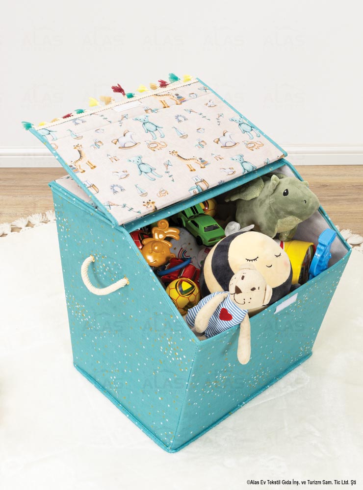 Baby Box with Corner Lid